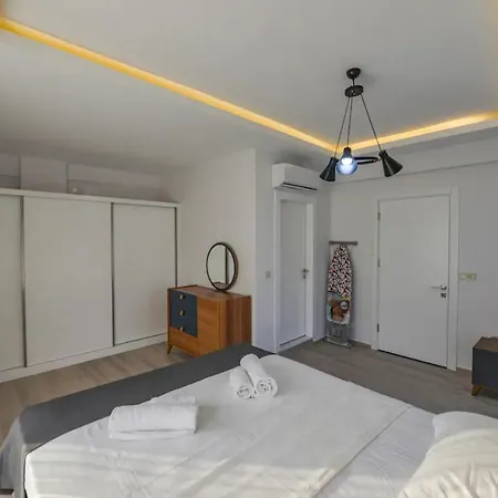 Luxury With Pool Villa