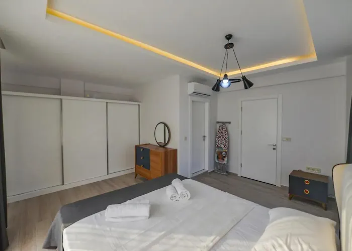 Luxury With Pool Villa